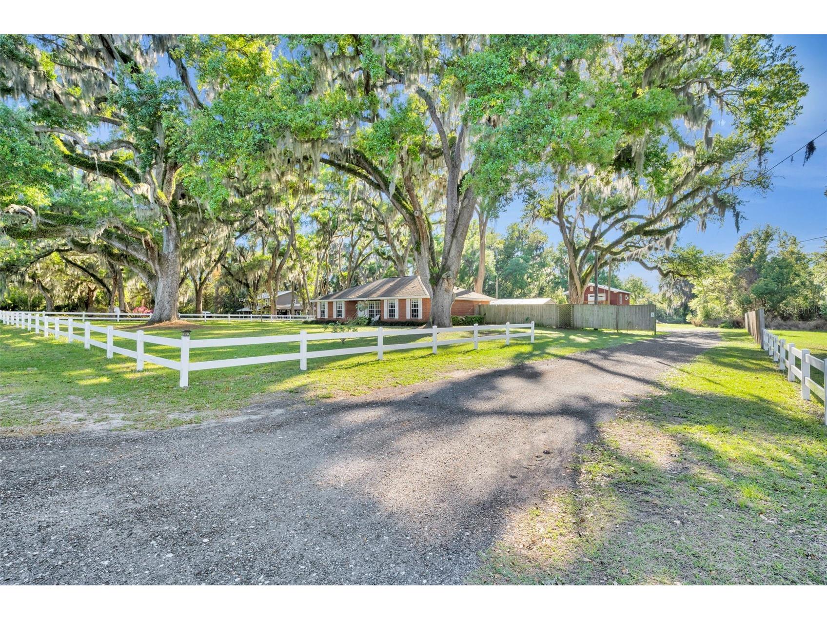 26721 Bloomfield Avenue Yalaha FL 34797 G5109832 image1