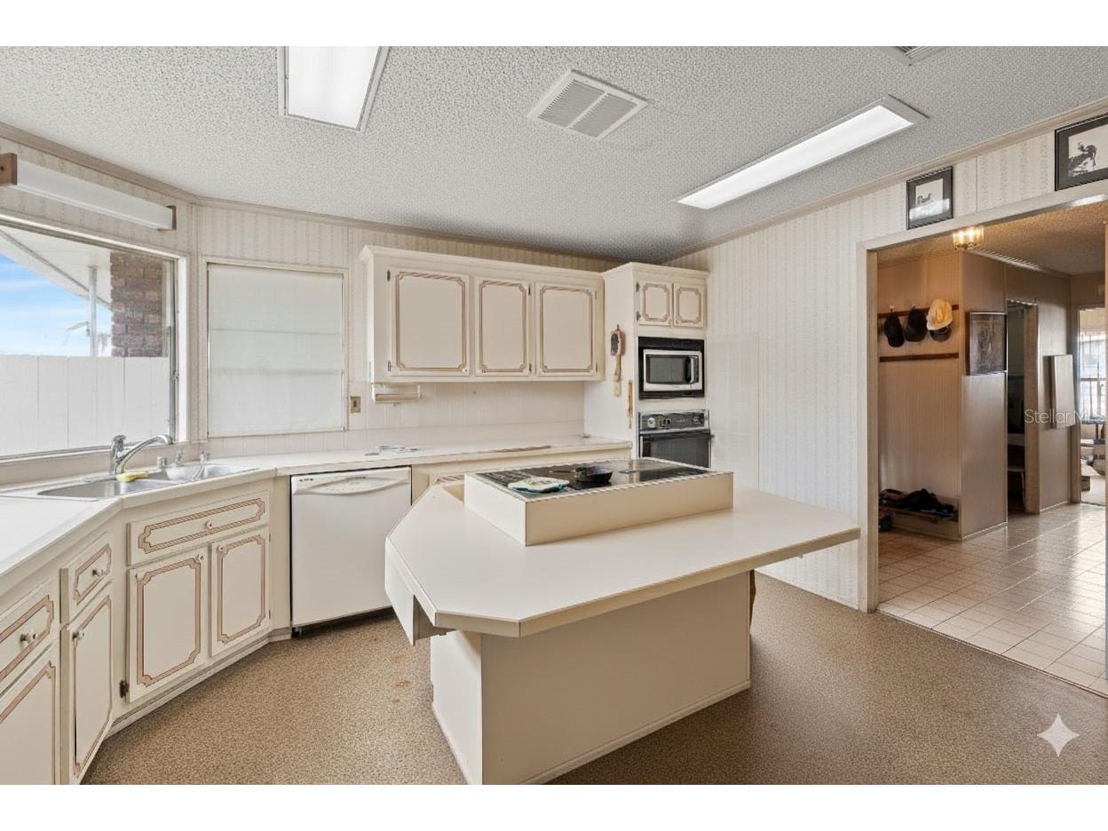 2673 Cayman Circle #R-38 Zellwood FL 32798 - COHEN AND GRASSMERE O6280350 image3