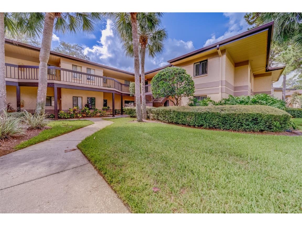 2673 Sabal Springs Circle #105 Clearwater FL 33761 U8207990 image1