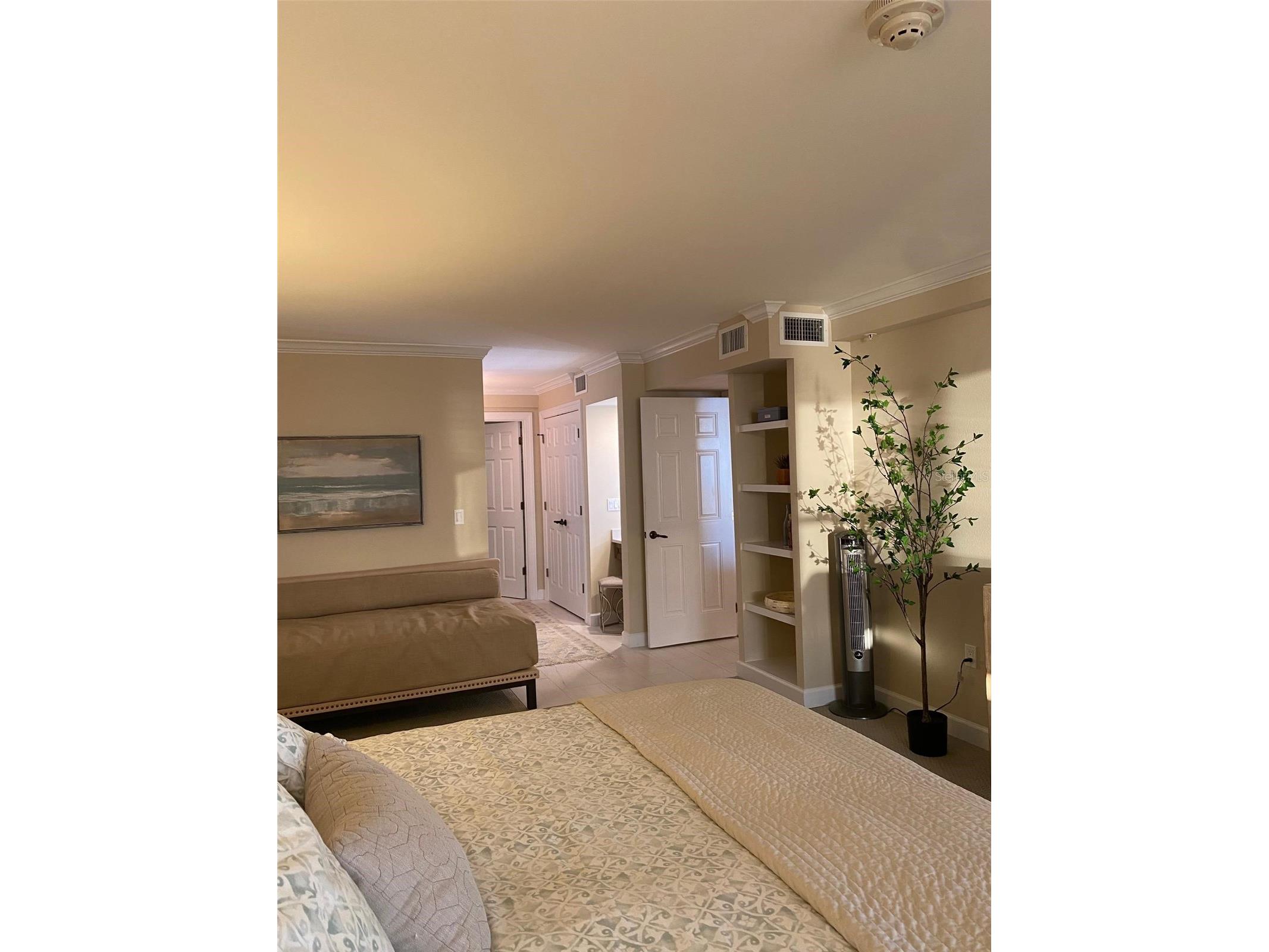 2675 Gulf Of Mexico Drive #302 Longboat Key FL 34228 A4678270 image16