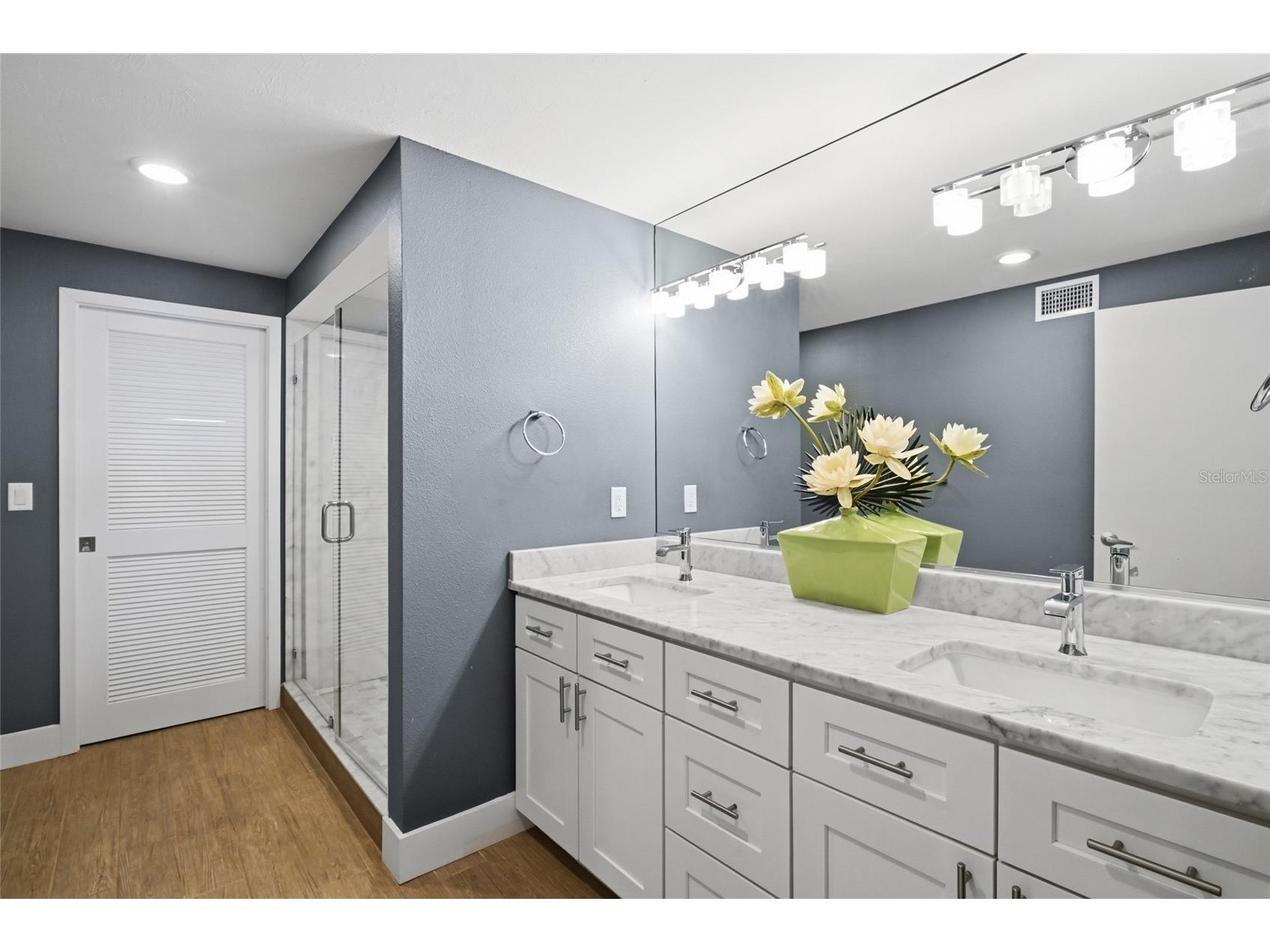 2675 Gulf Of Mexico Drive #303 Longboat Key FL 34228 A4693865 image21