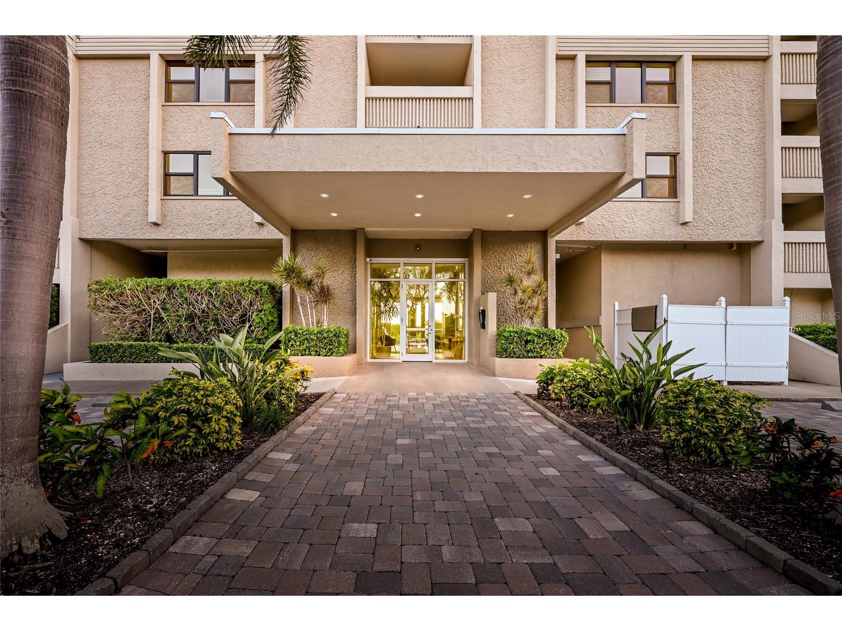 2675 Gulf Of Mexico Drive #303 Longboat Key FL 34228 A4693865 image4