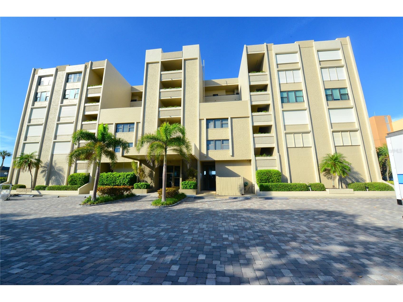 2675 Gulf Of Mexico Drive #403 Longboat Key FL 34228 - GULF OF MEXICO A4645760 image1