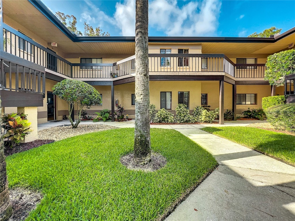 2675 Sabal Springs Circle #102 Clearwater FL 33761 U8206238 image1