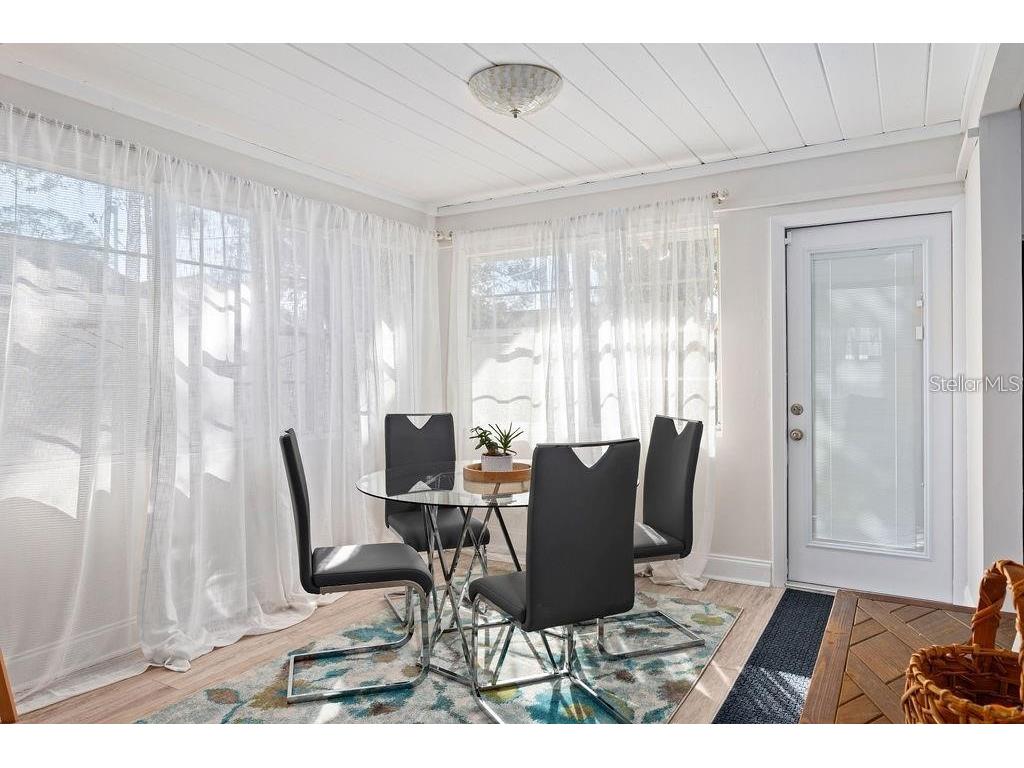 2676 Martin Street Sarasota FL 34237 A4693424 image12