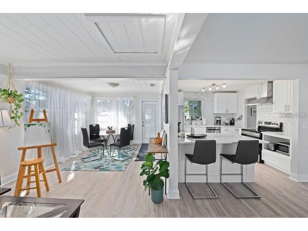 2676 Martin Street Sarasota FL 34237 A4693424 image13