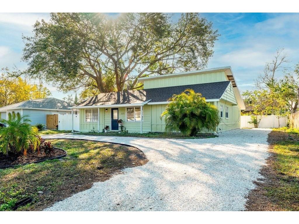 2676 Martin Street Sarasota FL 34237 A4693424 image2