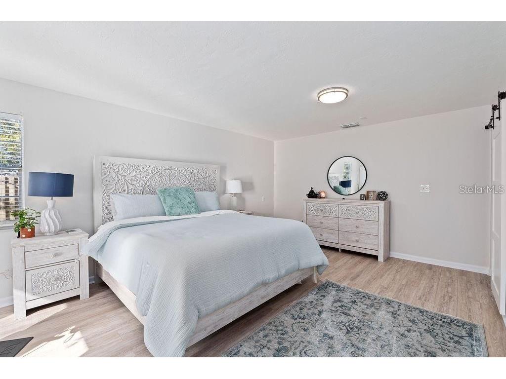 2676 Martin Street Sarasota FL 34237 A4693424 image20