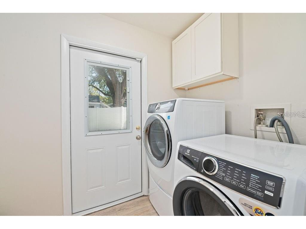 2676 Martin Street Sarasota FL 34237 A4693424 image23