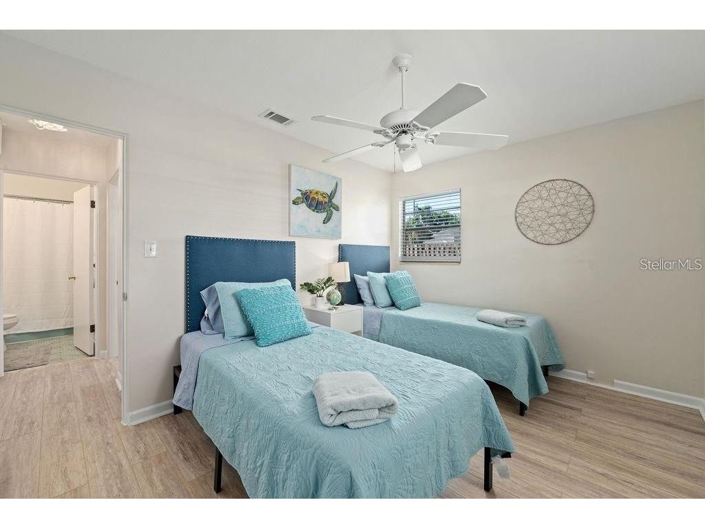 2676 Martin Street Sarasota FL 34237 A4693424 image27