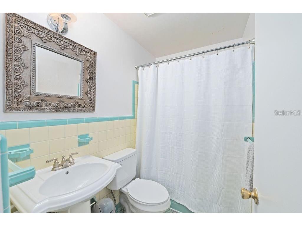2676 Martin Street Sarasota FL 34237 A4693424 image29