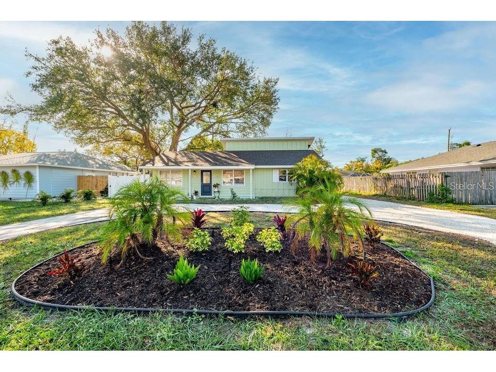 2676 Martin Street Sarasota FL 34237 A4693424 image3