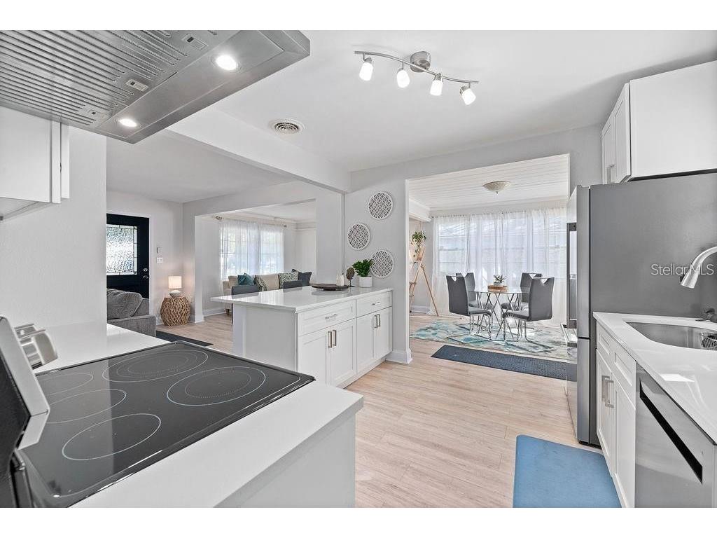 2676 Martin Street Sarasota FL 34237 A4693424 image33