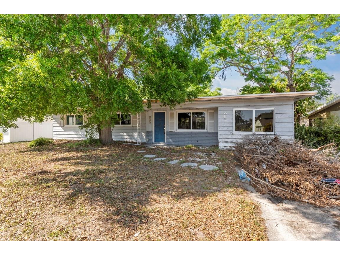 2677 Martin Street Sarasota FL 34237 C7507945 image2