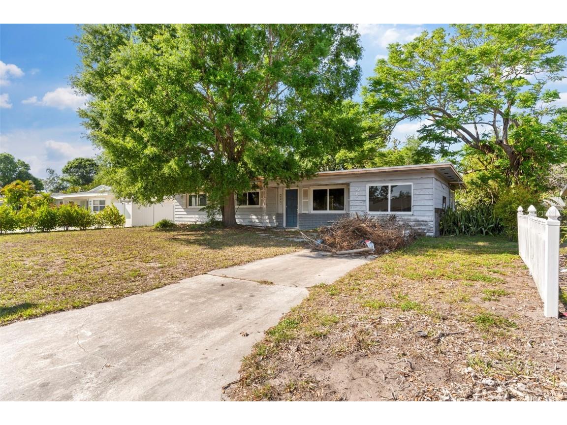 2677 Martin Street Sarasota FL 34237 C7507945 image4