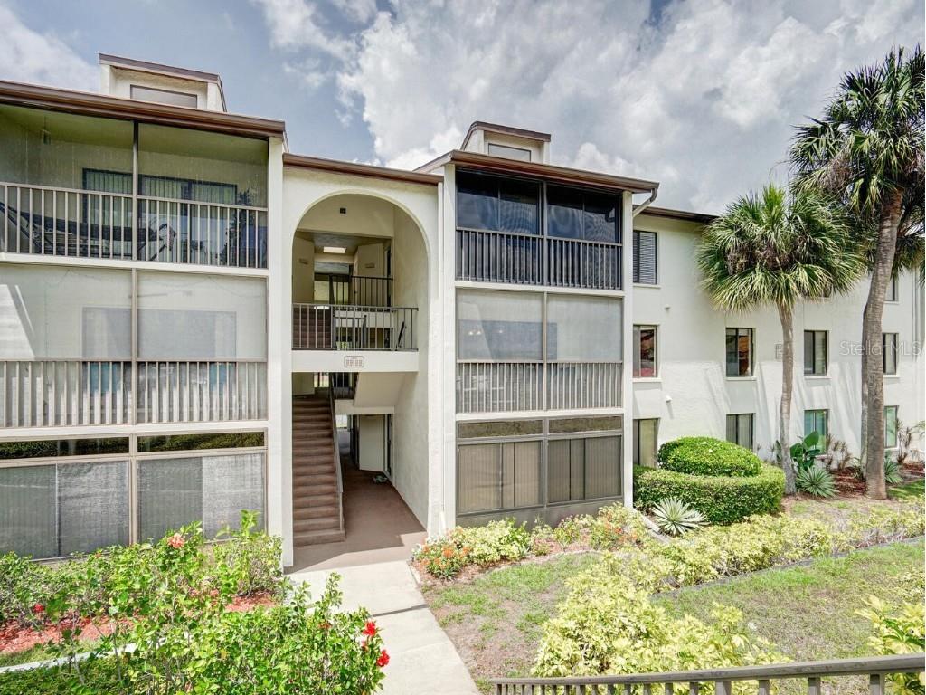 2677 Pine Ridge Way N #D2 Palm Harbor FL 34684 U8160963 image1
