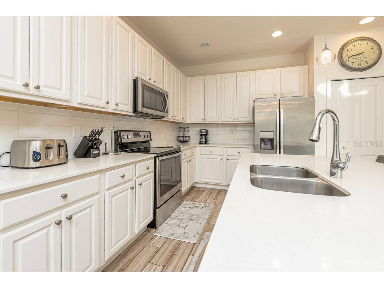 2678 Calistoga Avenue Kissimmee FL 34741 O6405139 image4
