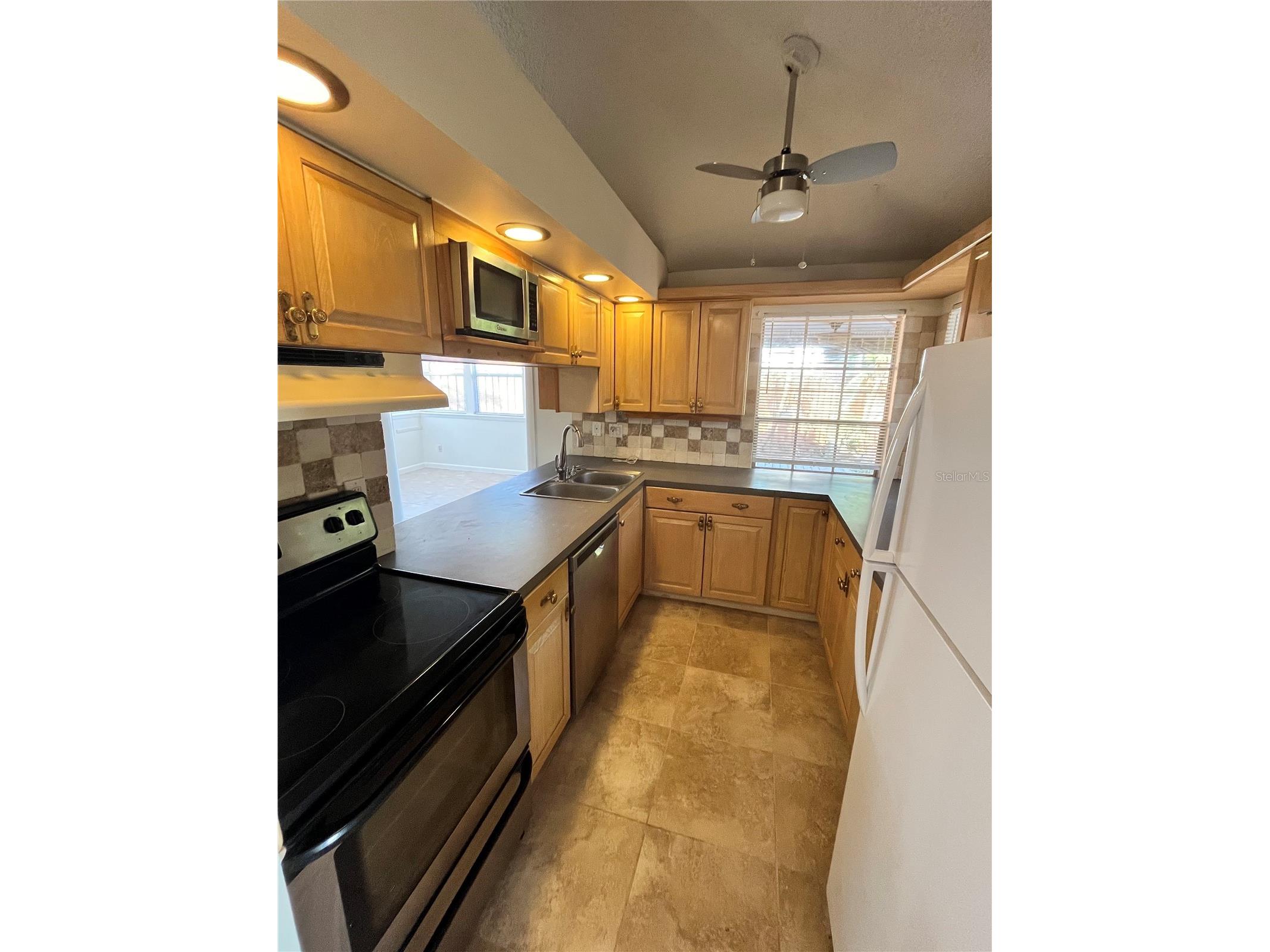 2678 Markham Court Palm Harbor FL 34684 TB8511010 image4