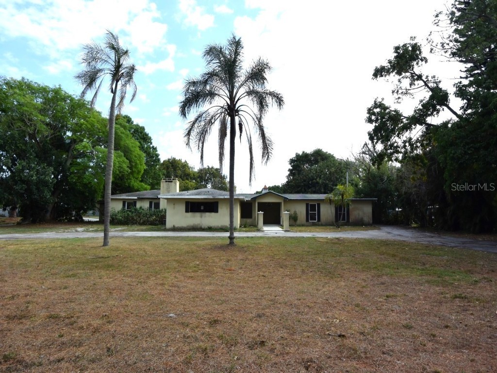 2679 Haines Bayshore Road Clearwater FL 33760 - Retention pond W7851417 image1