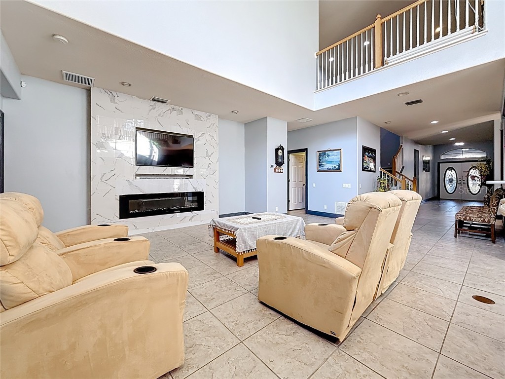 2679 Lakebreeze Lane S Clearwater FL 33759 TB8457253 image14