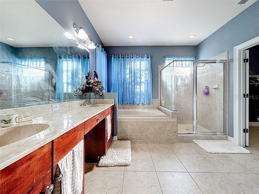 2679 Lakebreeze Lane S Clearwater FL 33759 TB8457253 image42