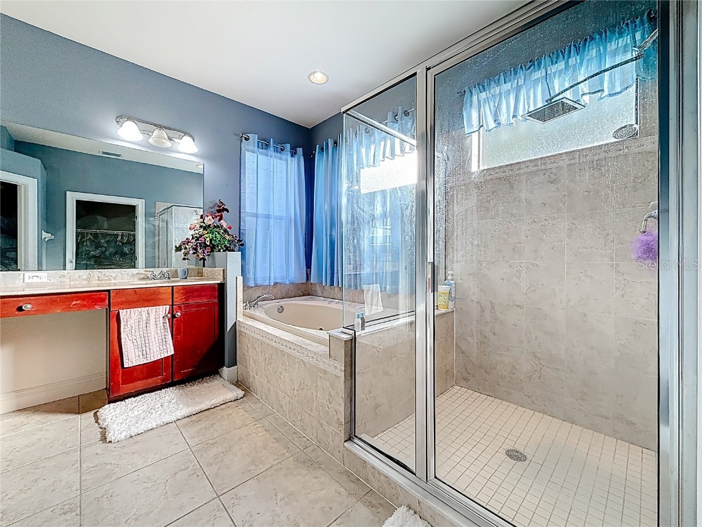 2679 Lakebreeze Lane S Clearwater FL 33759 TB8457253 image44