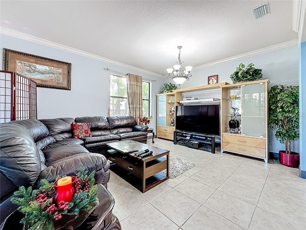 2679 Lakebreeze Lane S Clearwater FL 33759 TB8457253 image7