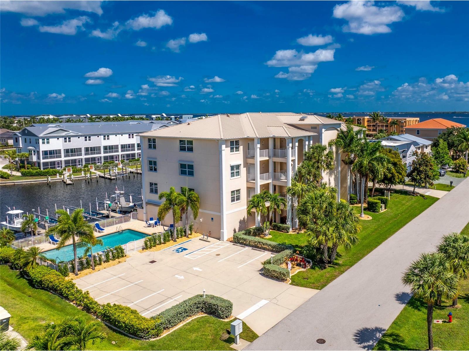268 Lewis Circle #143 Punta Gorda FL 33950 C7526564 image1