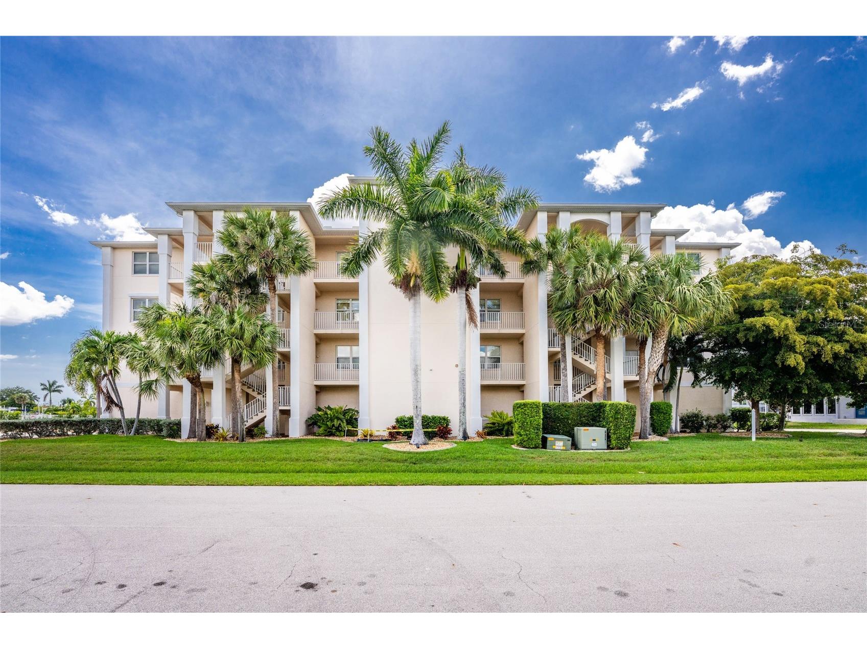 268 Lewis Circle #143 Punta Gorda FL 33950 C7526564 image2