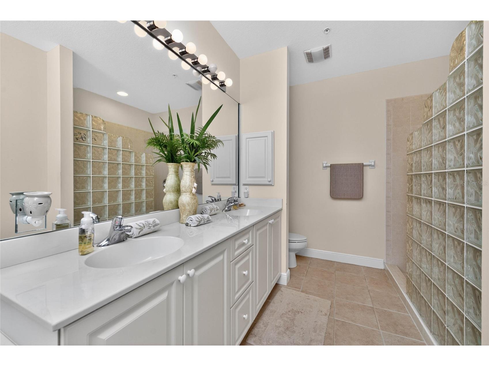 268 Lewis Circle #143 Punta Gorda FL 33950 C7526564 image36