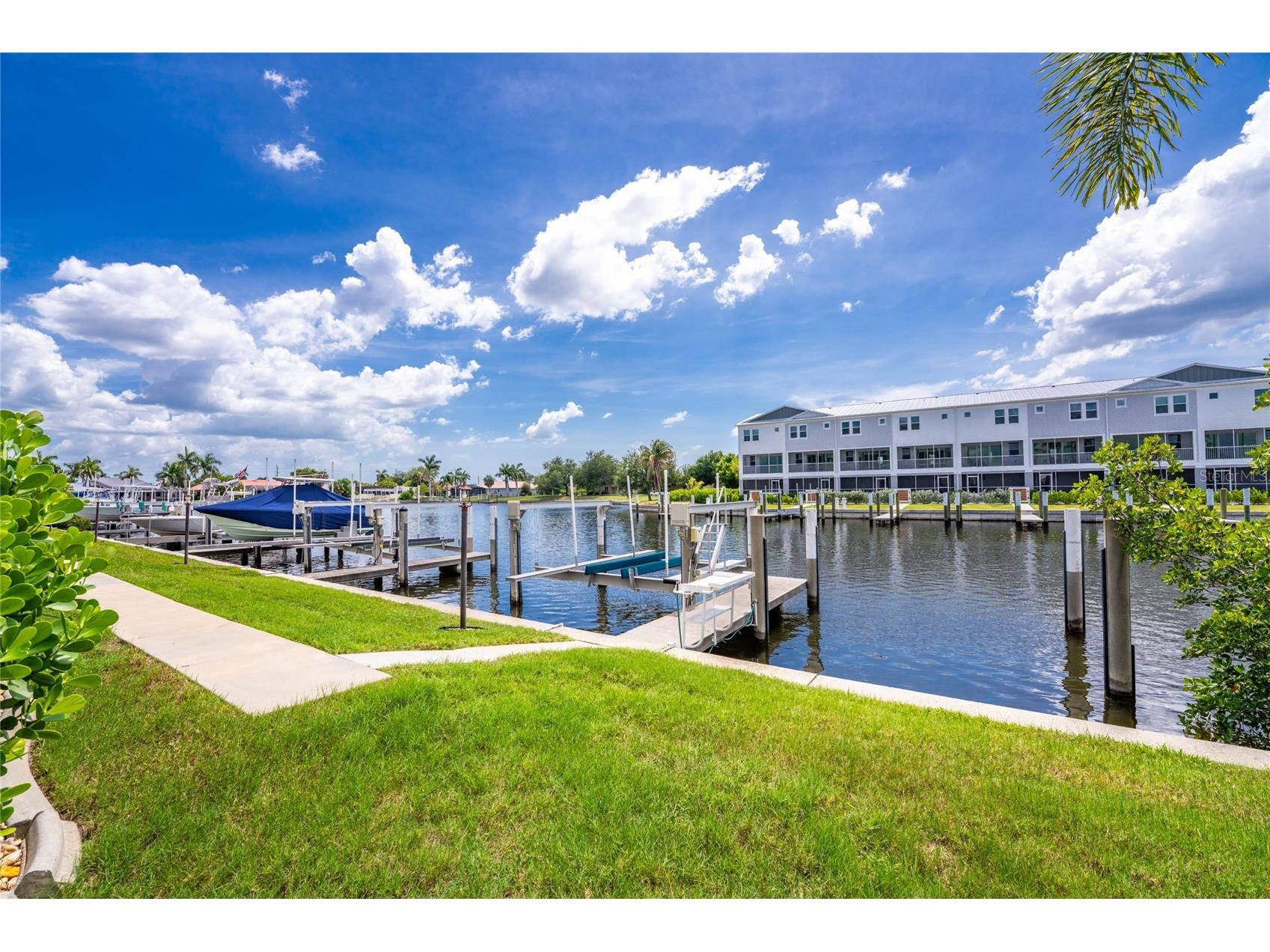 268 Lewis Circle #143 Punta Gorda FL 33950 C7526564 image57