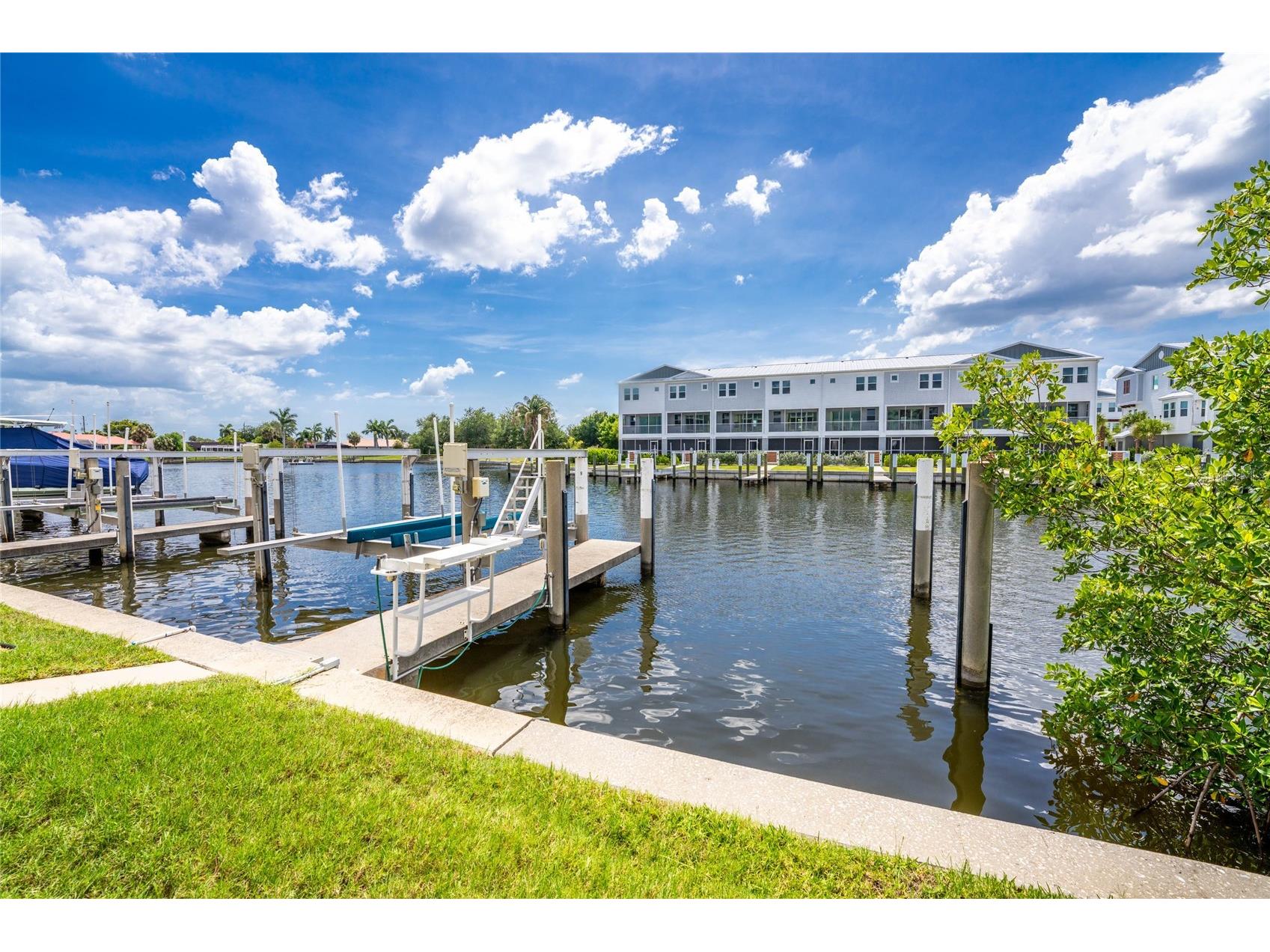268 Lewis Circle #143 Punta Gorda FL 33950 C7526564 image59