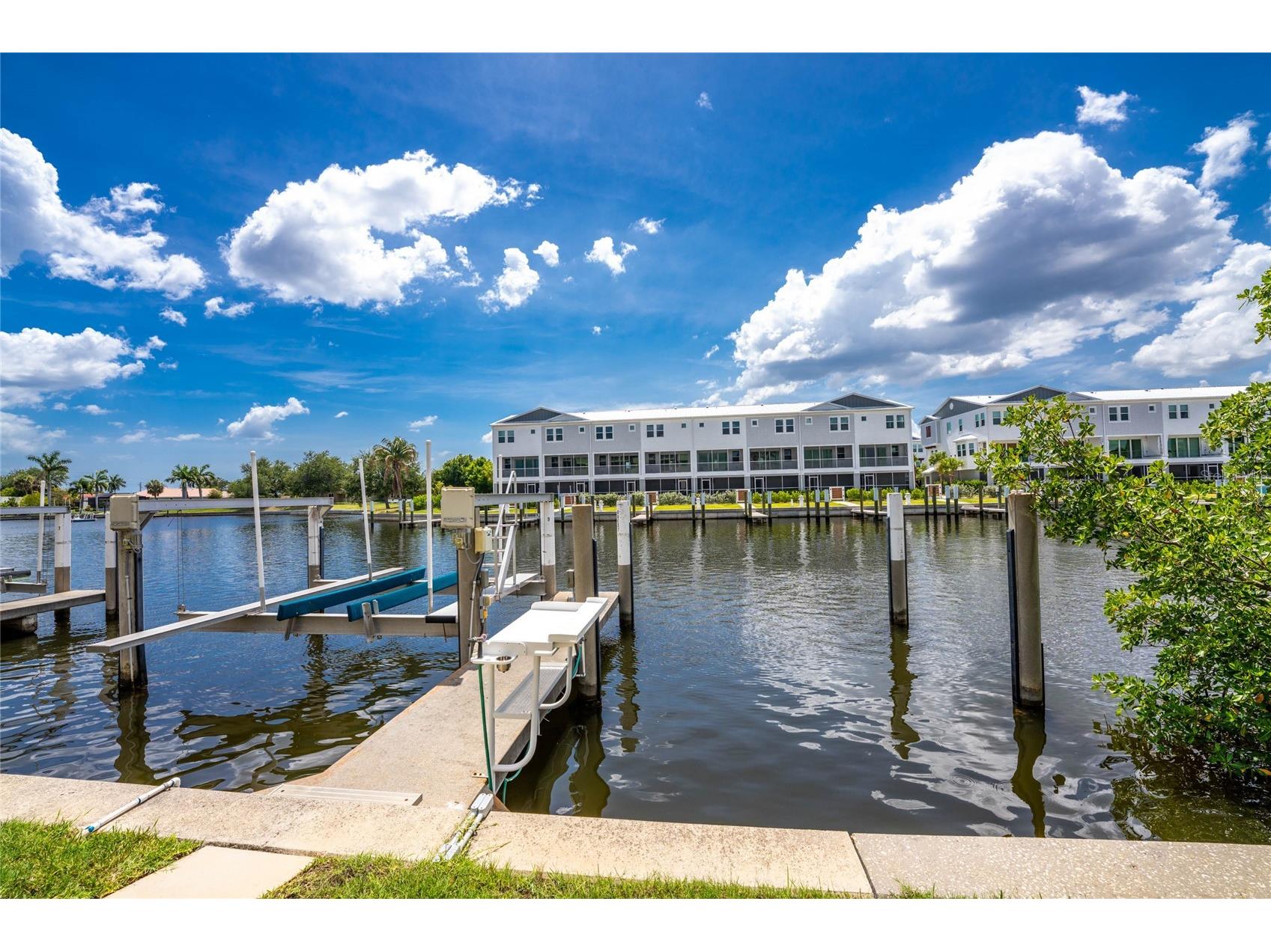268 Lewis Circle #143 Punta Gorda FL 33950 C7526564 image60