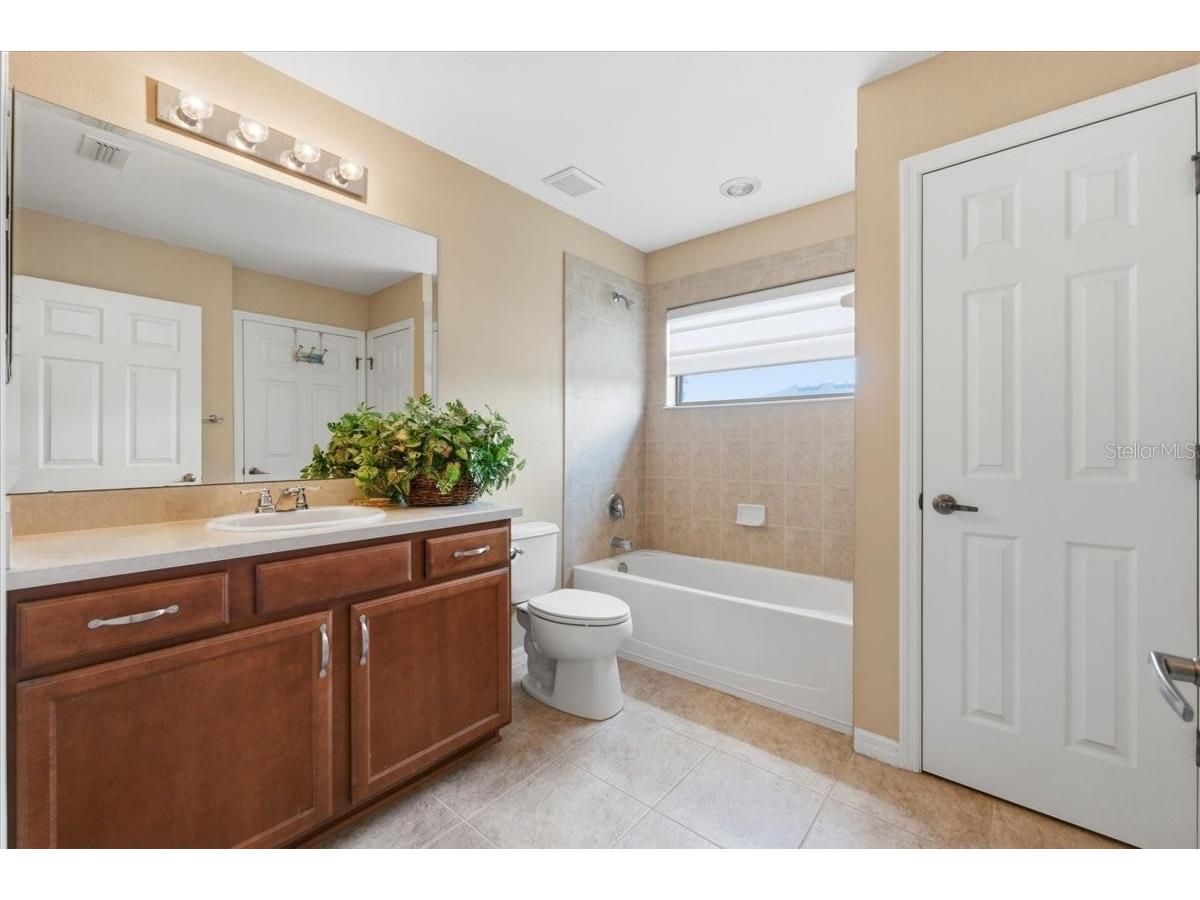 268 Oak Landing Lane Mulberry FL 33860 W7887700 image44