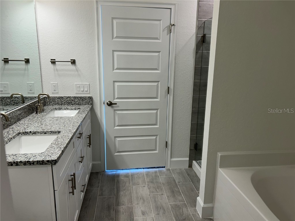 2680 Averland Loop North Port FL 34287 A4636631 image16