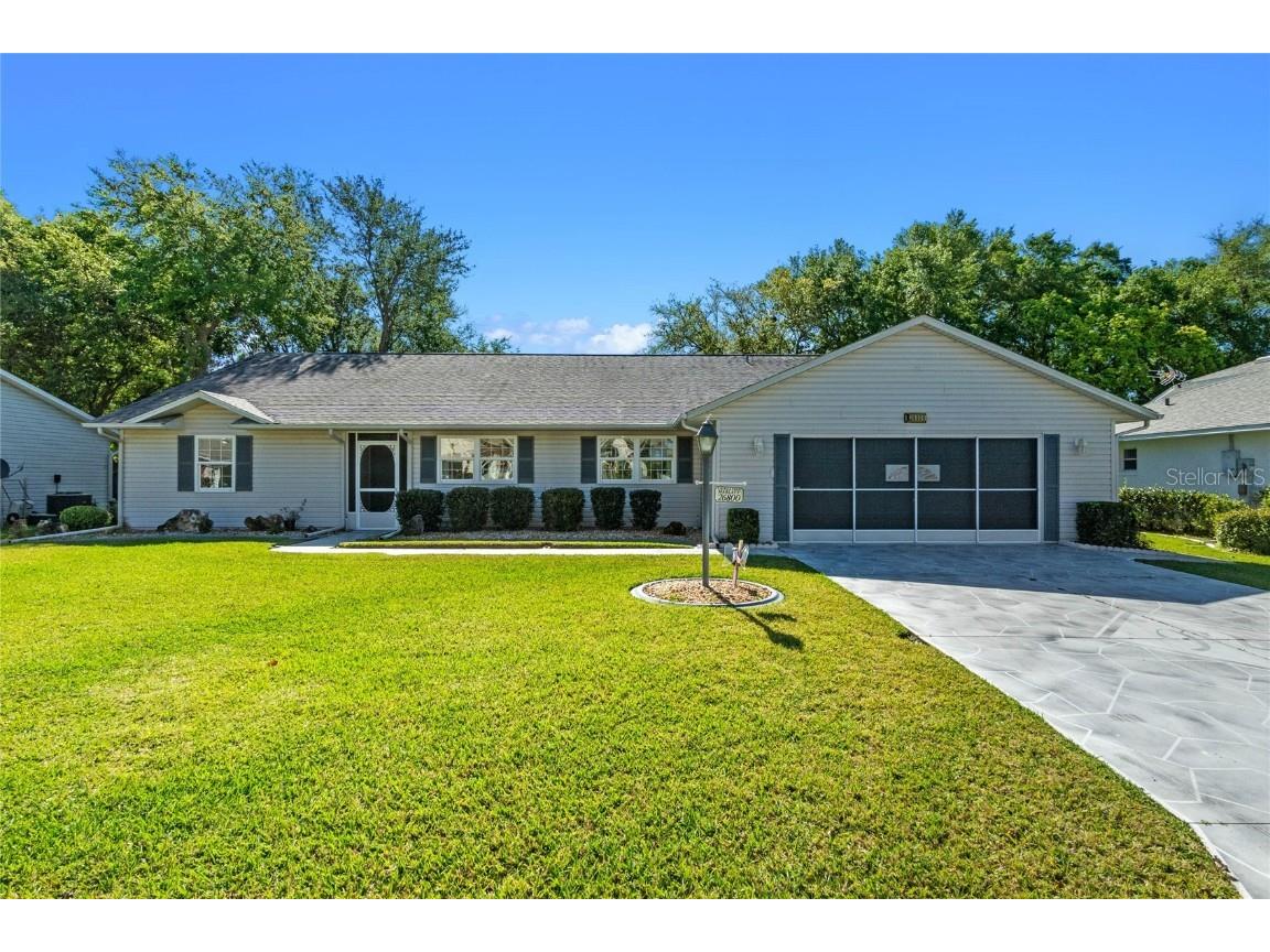 26800 Racquet Circle Leesburg FL 34748 - COMMUNITY POND AND LAKES G5066500 image1