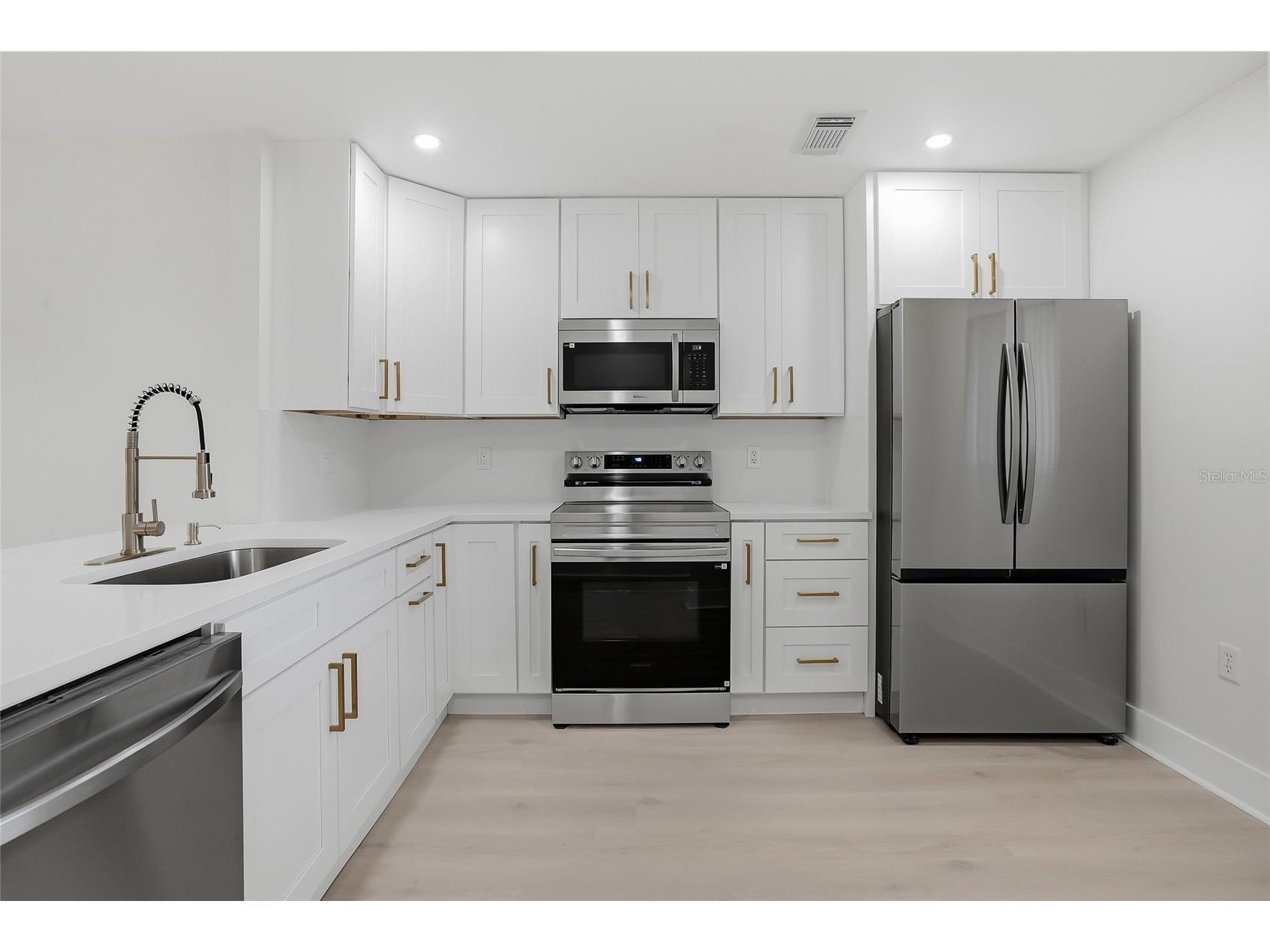 2682 Sabal Springs Circle #204 Clearwater FL 33761 TB8478252 image6