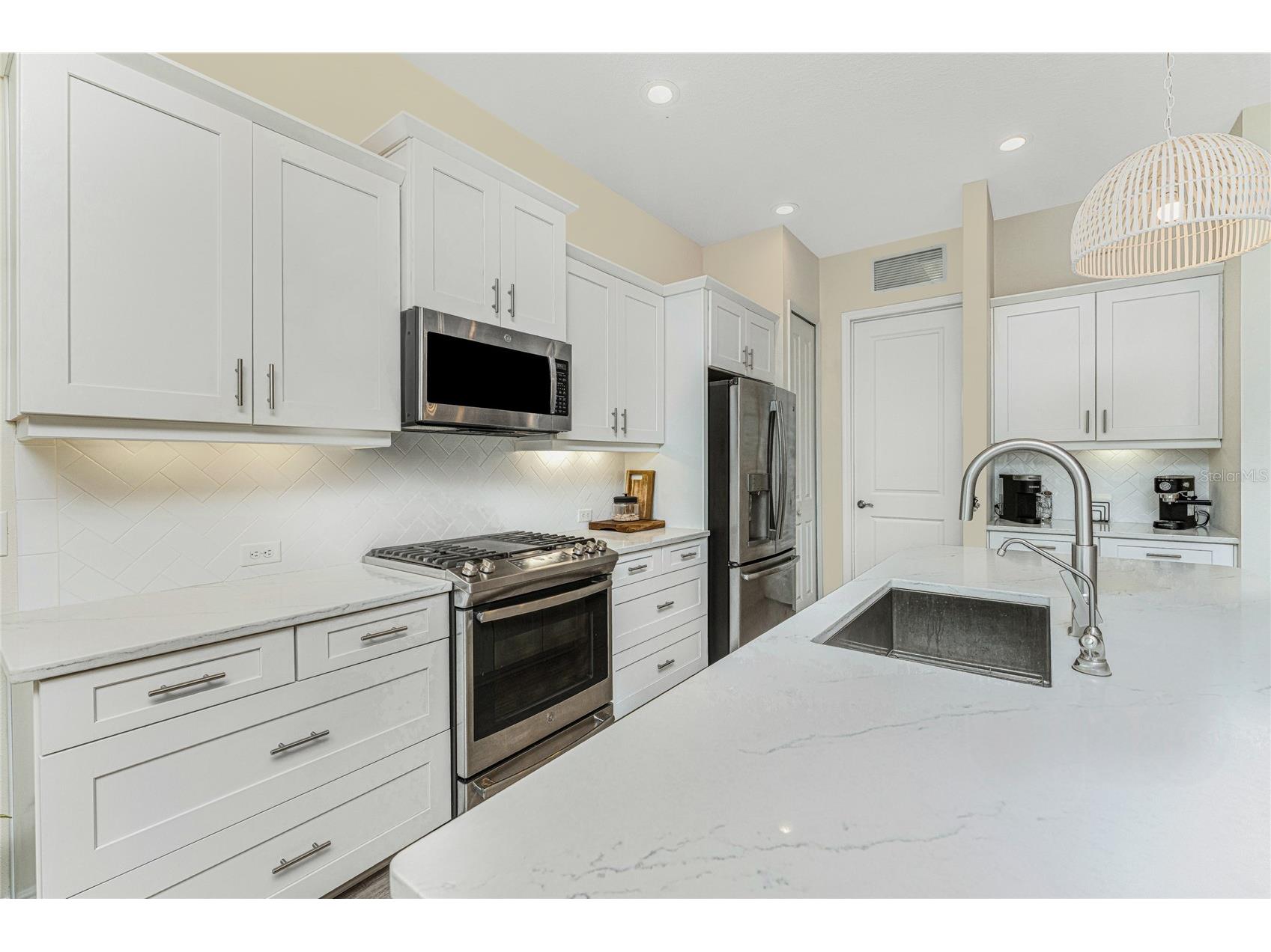 26853 Weiskopf Drive Englewood FL 34223 D6145847 image16