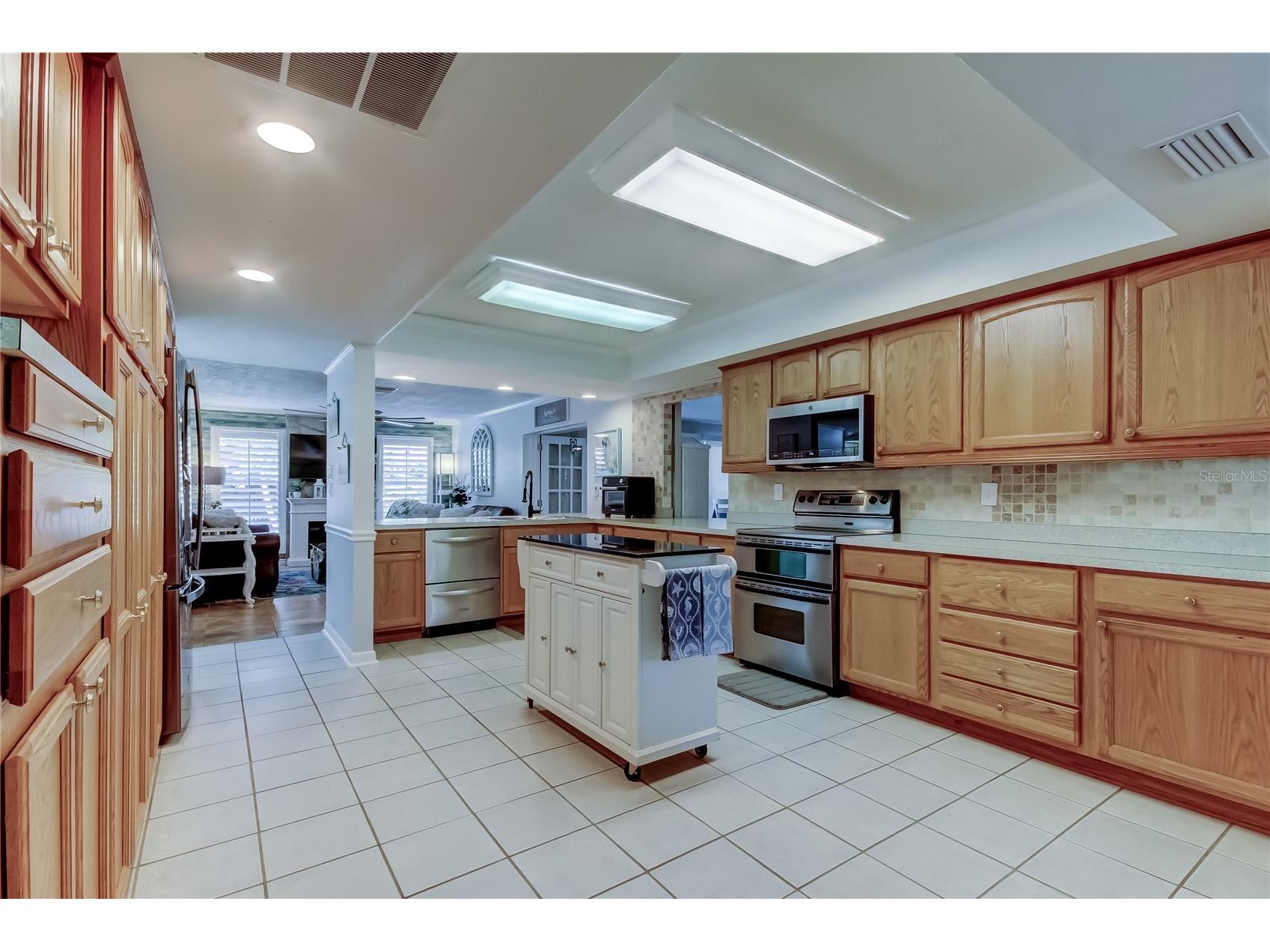 2686 Clubhouse Drive S Clearwater FL 33761 TB8468486 image20