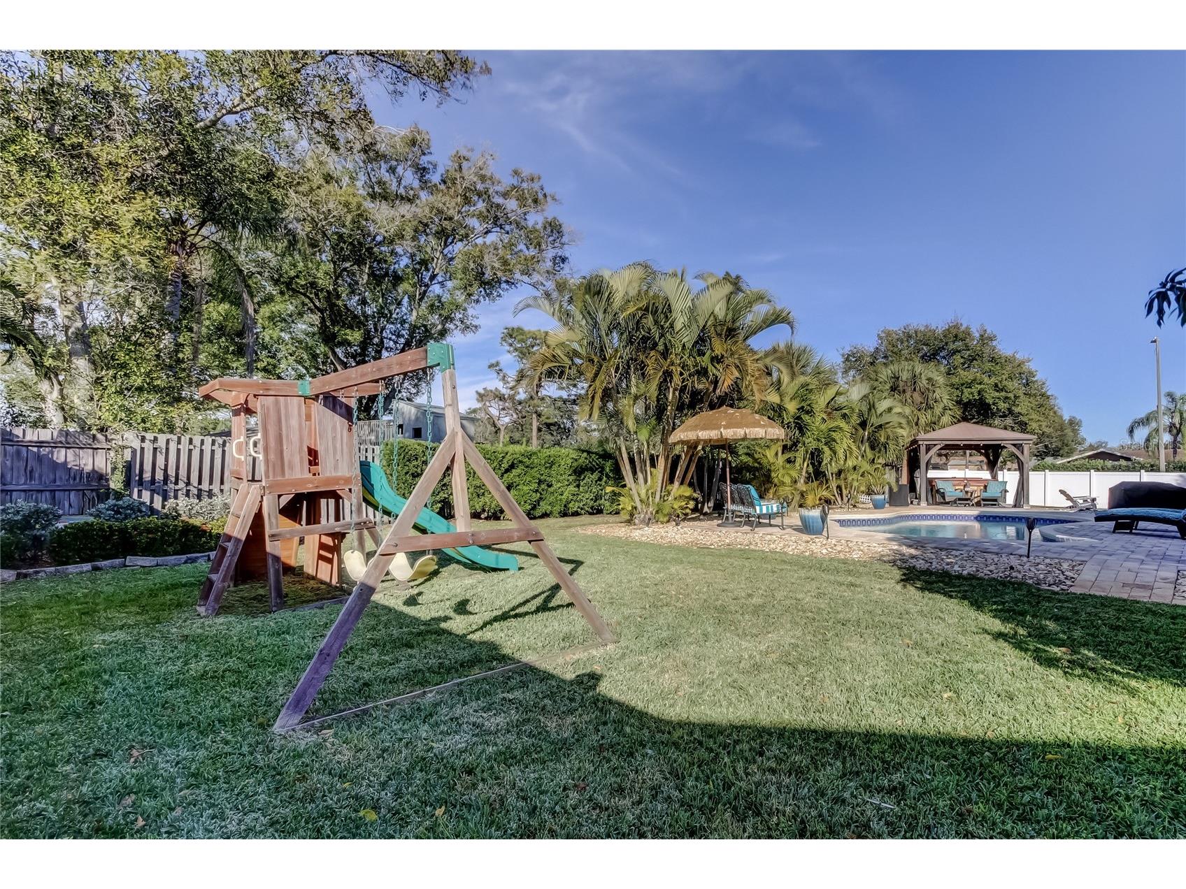 2686 Clubhouse Drive S Clearwater FL 33761 TB8468486 image9