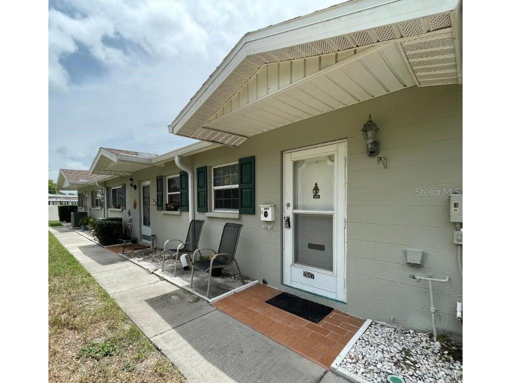 2687 Golf Course Drive #219 Sarasota FL 34234 A4671185 image1