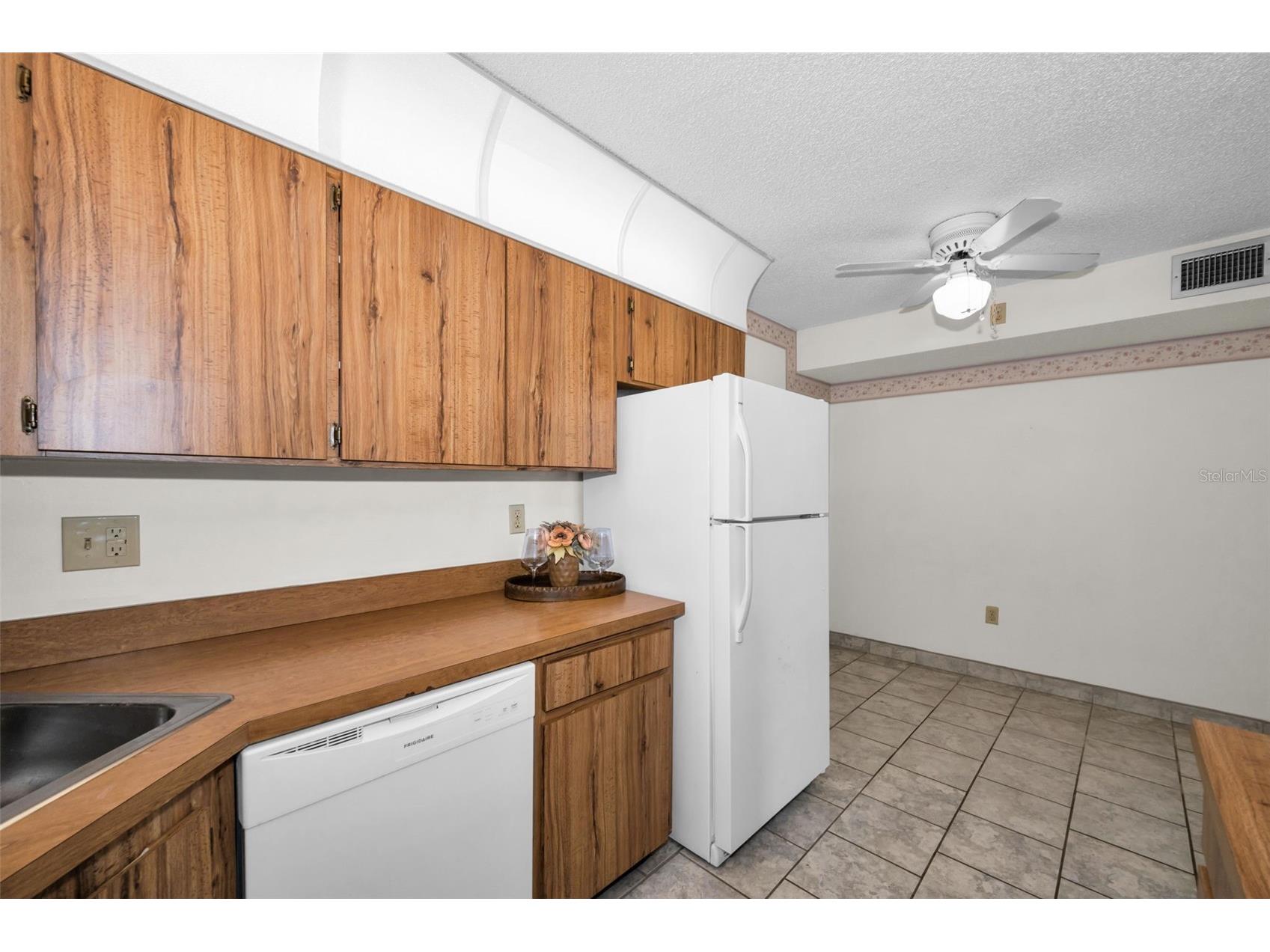 2687 Pine Ridge Way S #B2 Palm Harbor FL 34684 TB8514012 image12