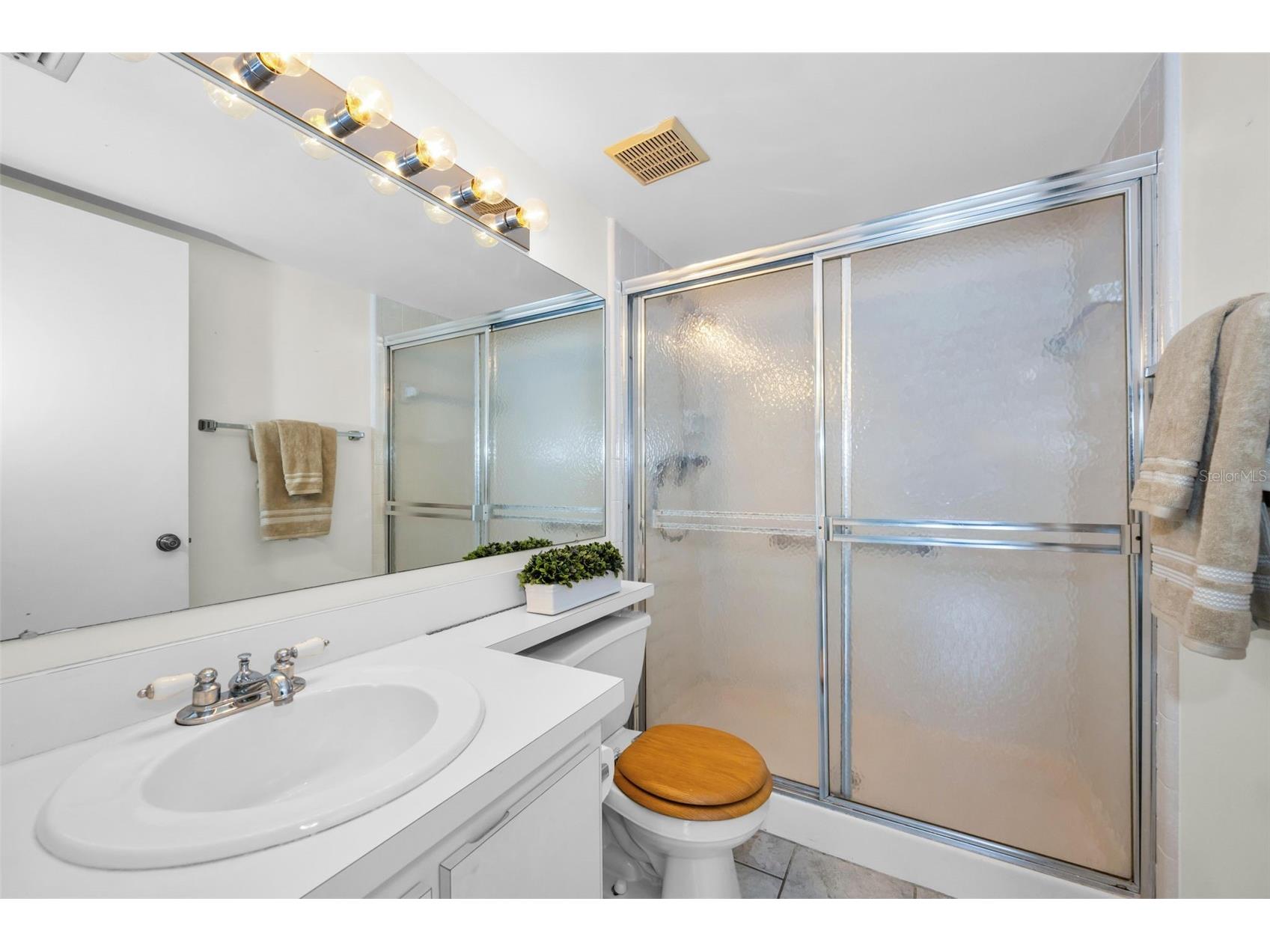 2687 Pine Ridge Way S #B2 Palm Harbor FL 34684 TB8514012 image23
