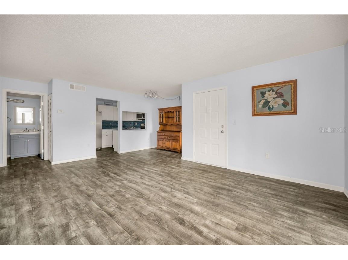 2687 Pine Ridge Way S #E1 Palm Harbor FL 34684 TB8419146 image17