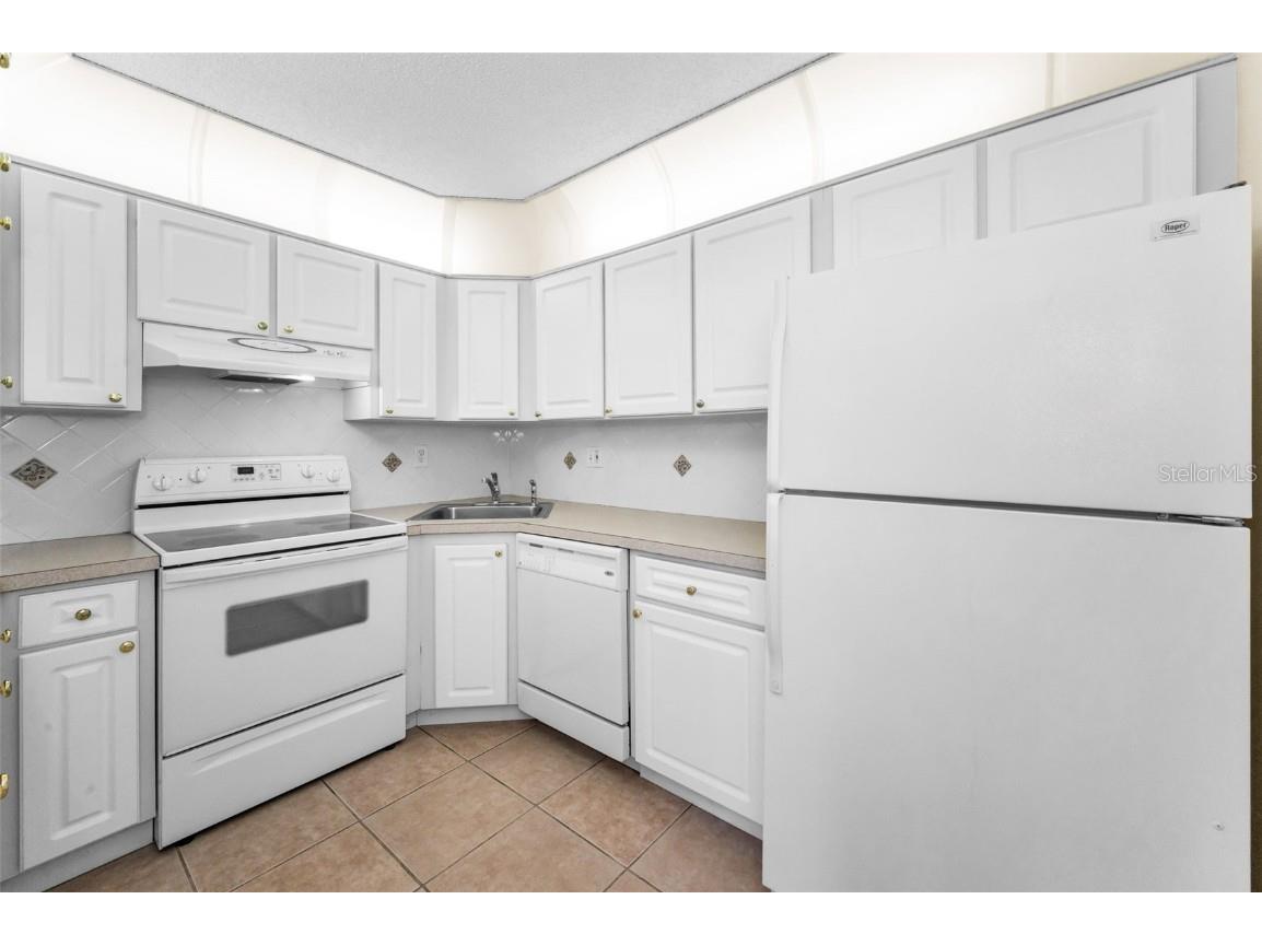 2687 Pine Ridge Way S #F2 Palm Harbor FL 34684 TB8422192 image26