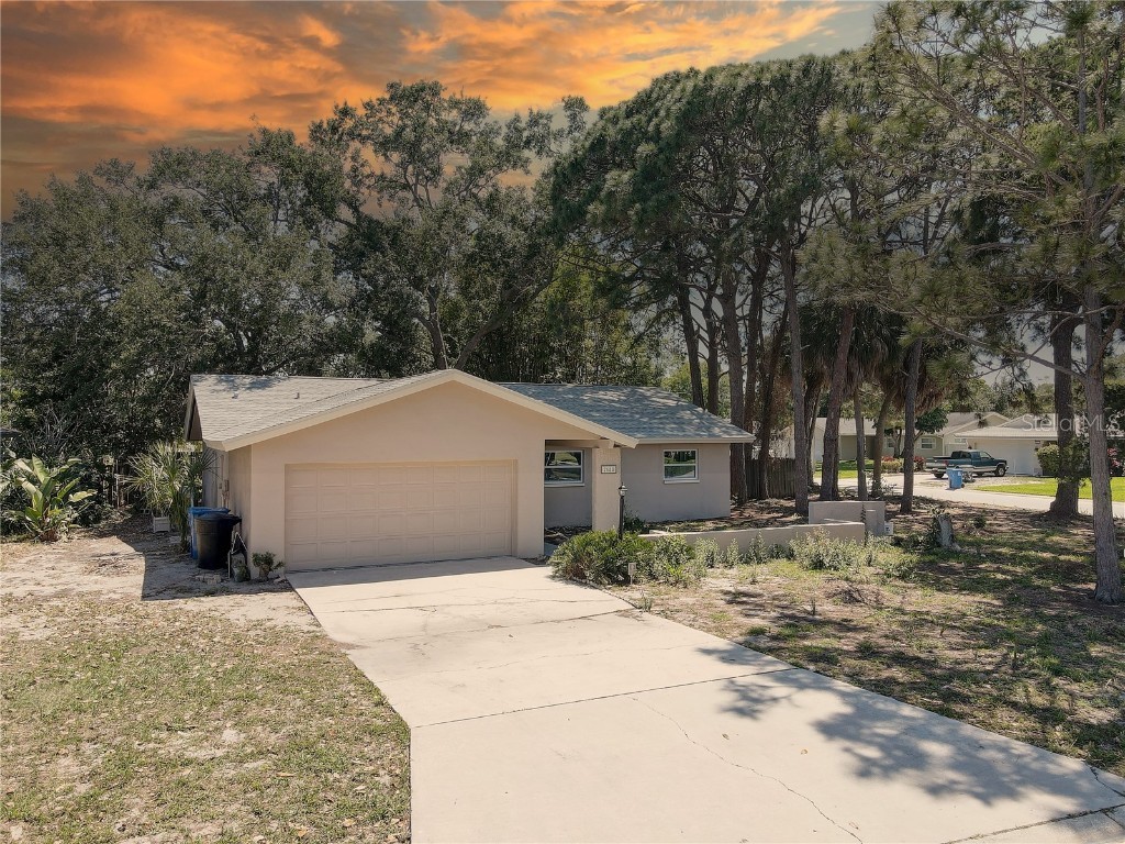 2688 60th Avenue S Saint Petersburg FL 33712 U8235610 image1