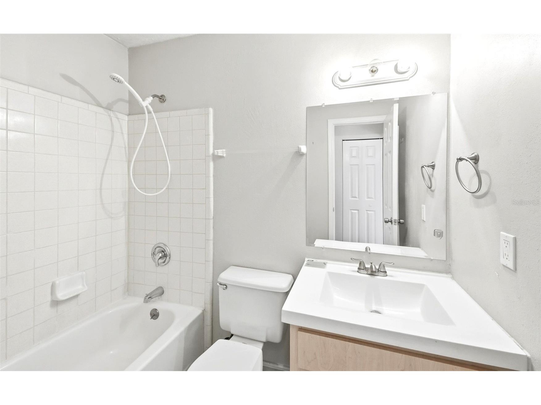 2688 Collingswood Drive Deltona FL 32738 O6392024 image15