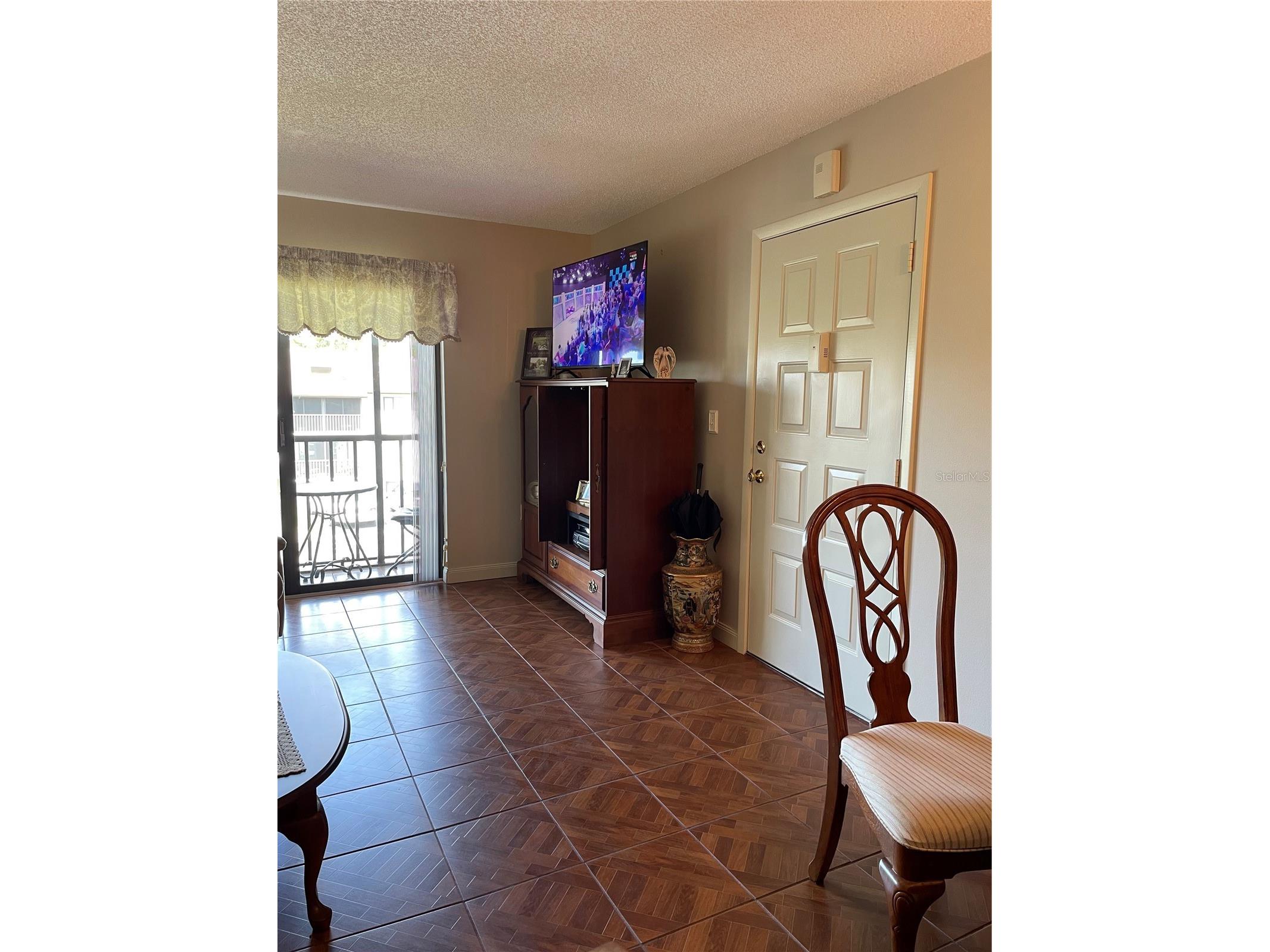 2688 Pine Ridge Way N #D2 Palm Harbor FL 34684 W7884458 image3
