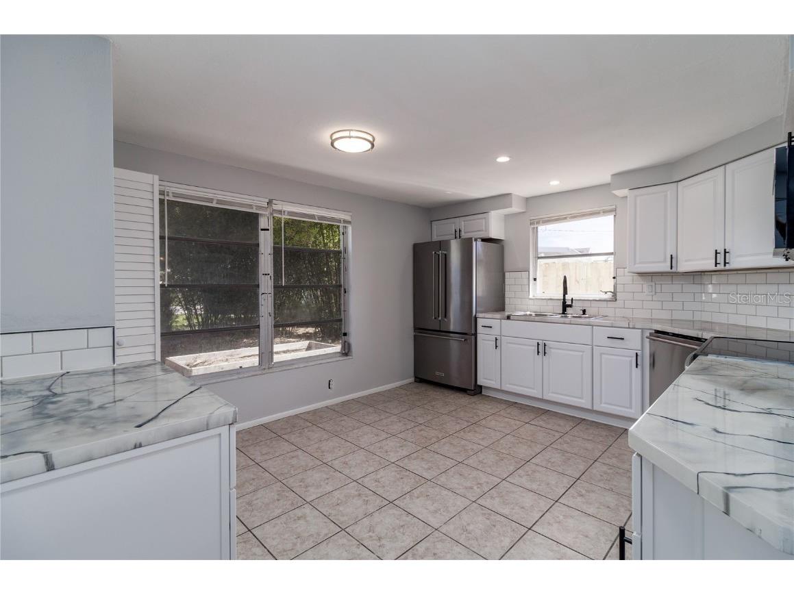 269 E Tarpon Boulevard NW Port Charlotte FL 33952 A4668651 image8