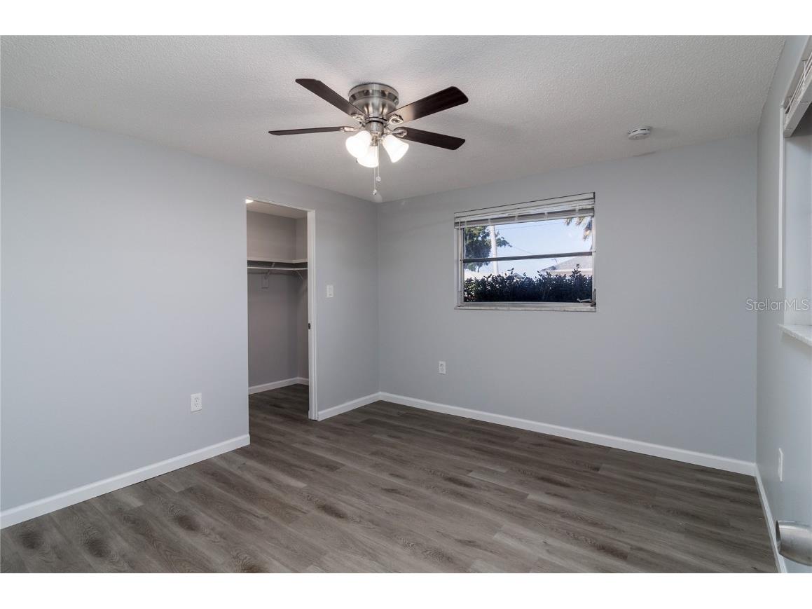 269 E Tarpon Boulevard NW Port Charlotte FL 33952 A4668651 image9